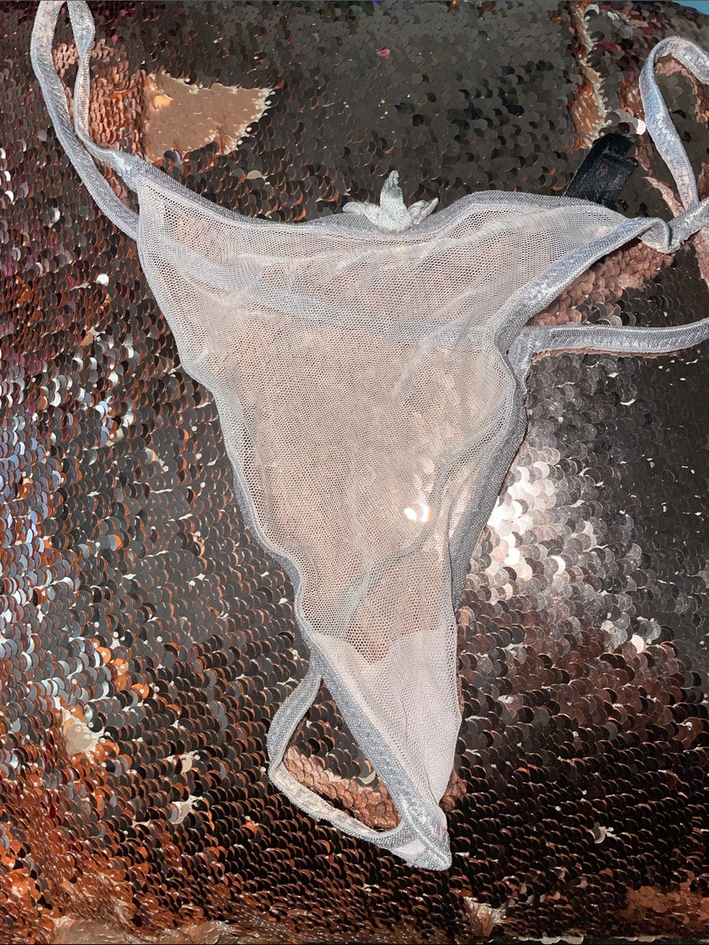 G string-Worn